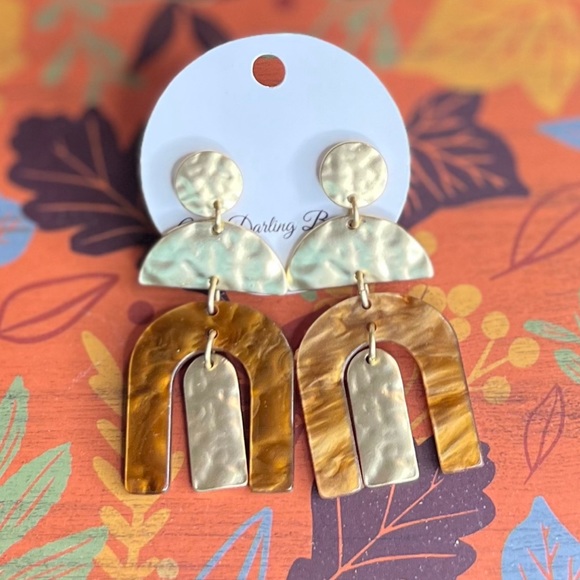 Earrings each pair sold separately all styles, shapes, colors and sizes - Picture 13 of 16